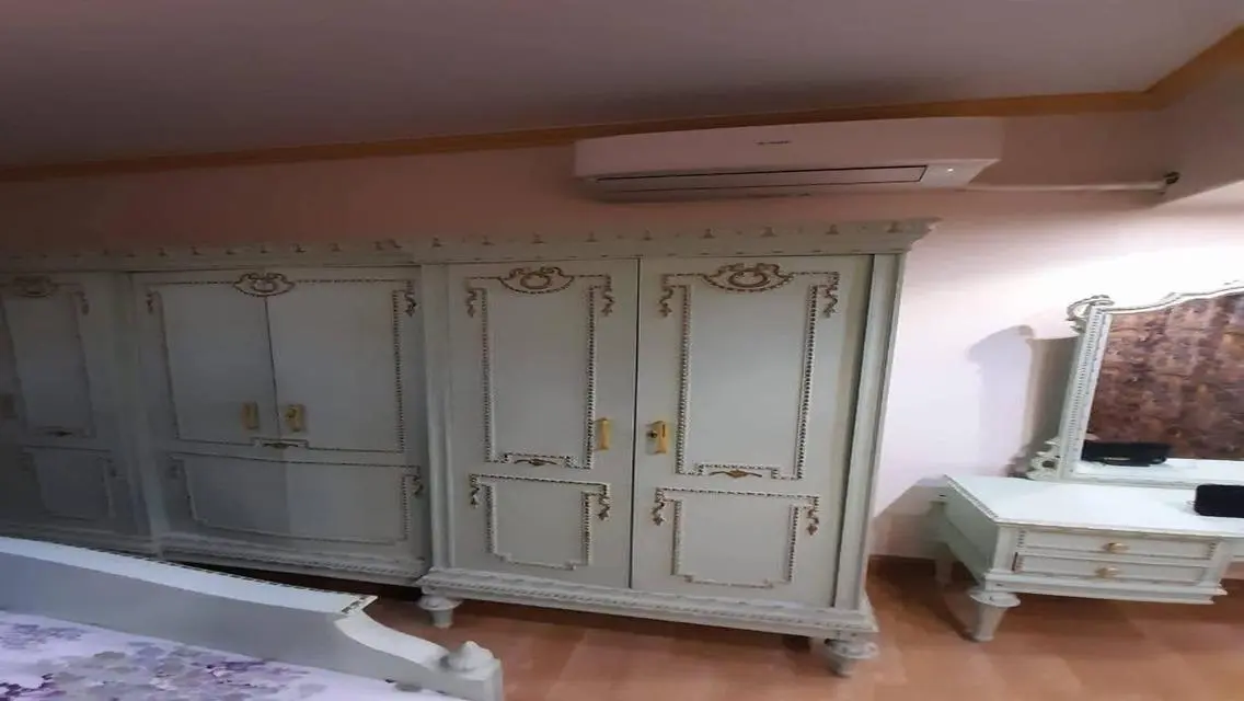 شقة مميزة للإيجار في الدقي شارع مصدق موقع راقٍ