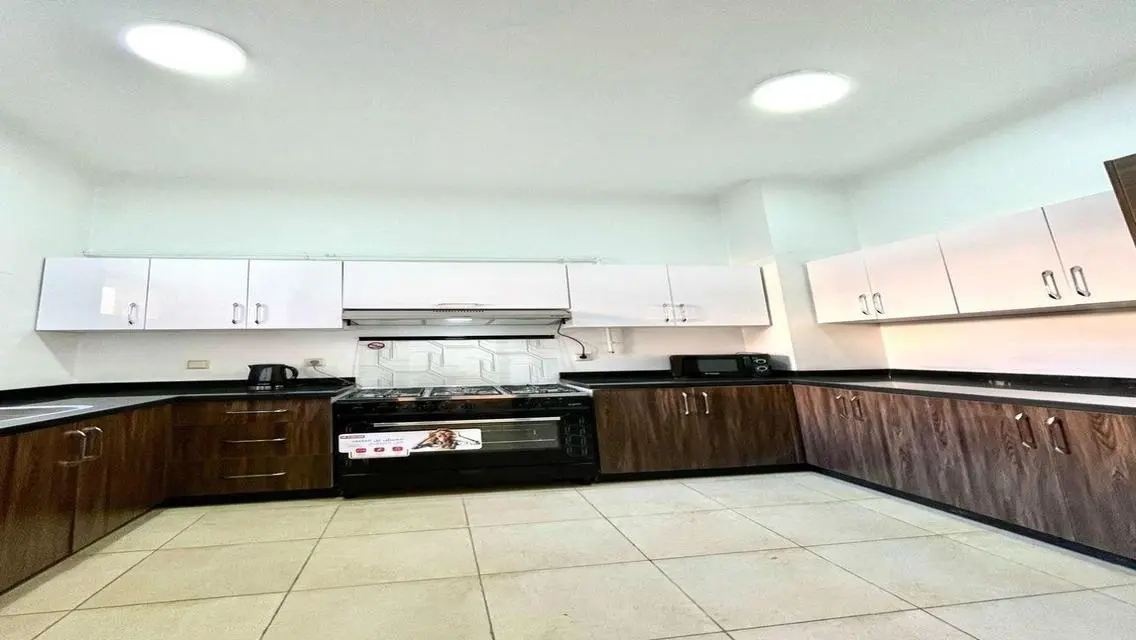 Townhouse villa modern furnished @ Mivida Comound