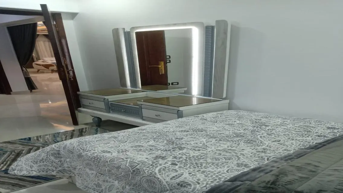 فرصه شقه مفروشه vip مستوي فندقي عفش جديد ايام ومدد