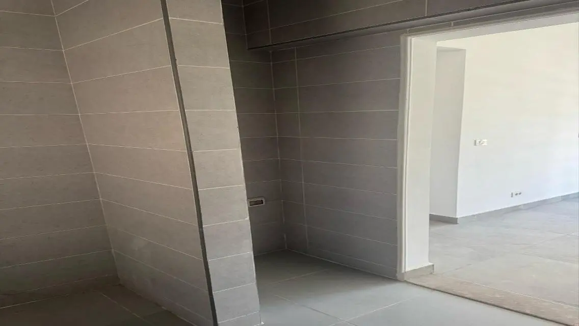 100 m ground floor with a garden maste In Privado