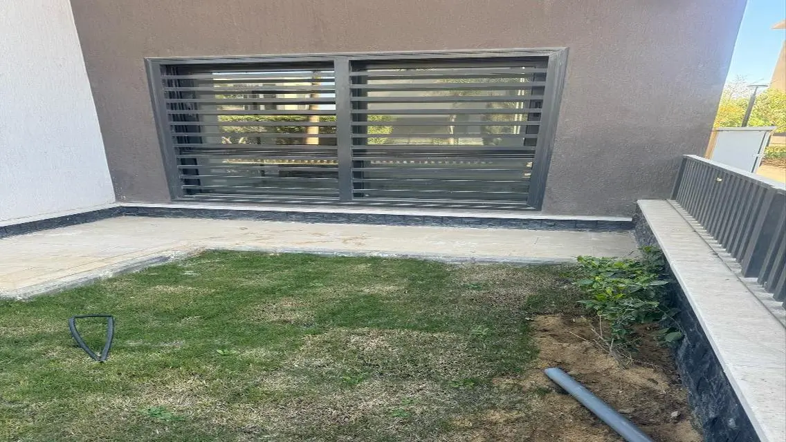 100 m ground floor with a garden maste In Privado