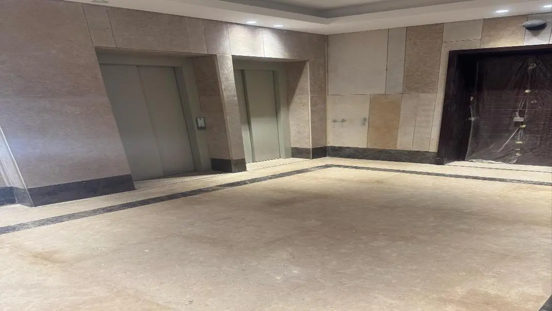 100 m ground floor with a garden maste In Privado