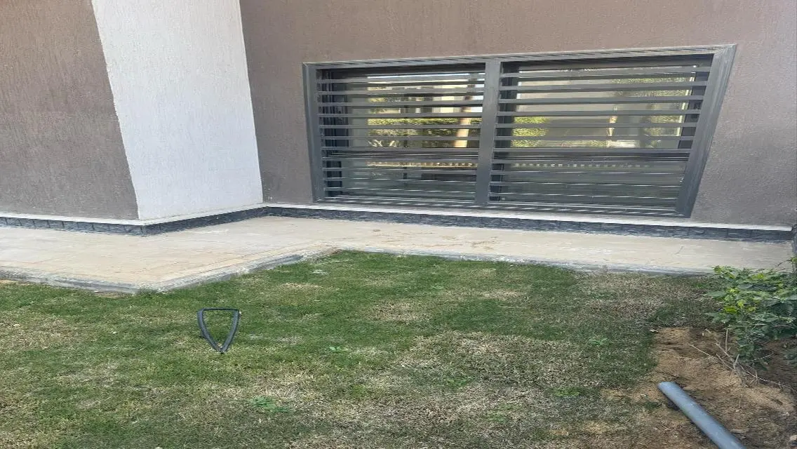 100 m ground floor with a garden maste In Privado