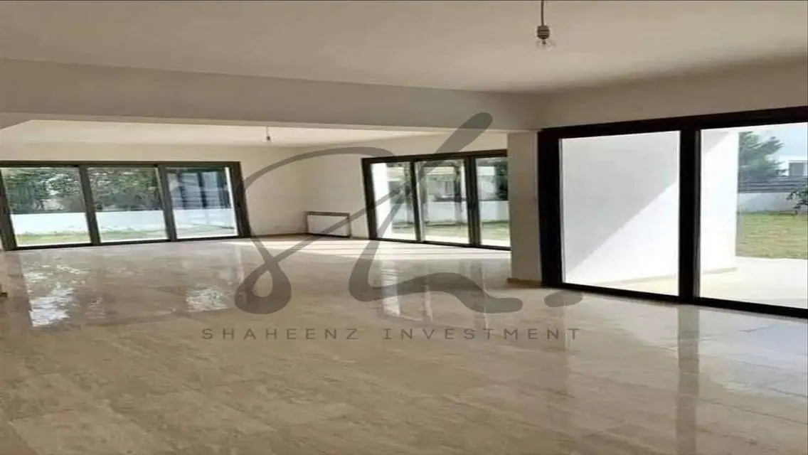 شقه للبيع  في تريو جاردنز امام الجامعه الامريكيه