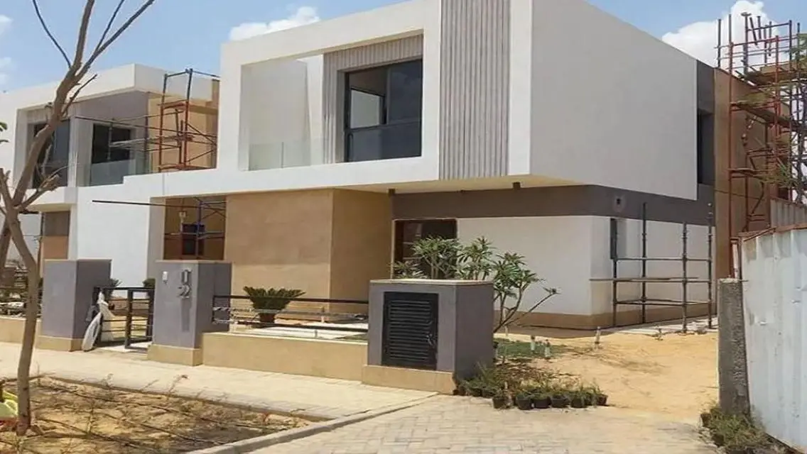 شقة متشطبة بالكامل بالساحل الشمالي بجوار هاسيندا