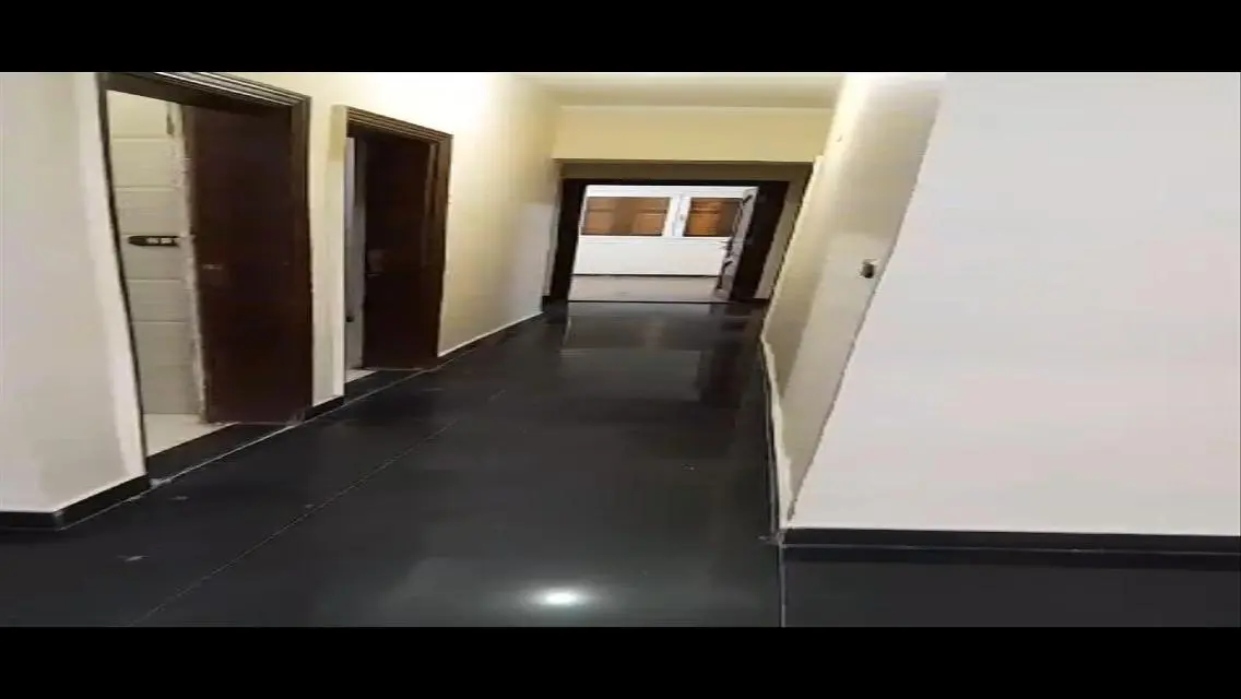 فرصه مقر لشركه ولعياده 250م دور1 بعباس وحنينه مول