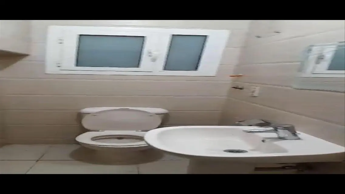 فرصه مقر لشركه ولعياده 250م دور1 بعباس وحنينه مول