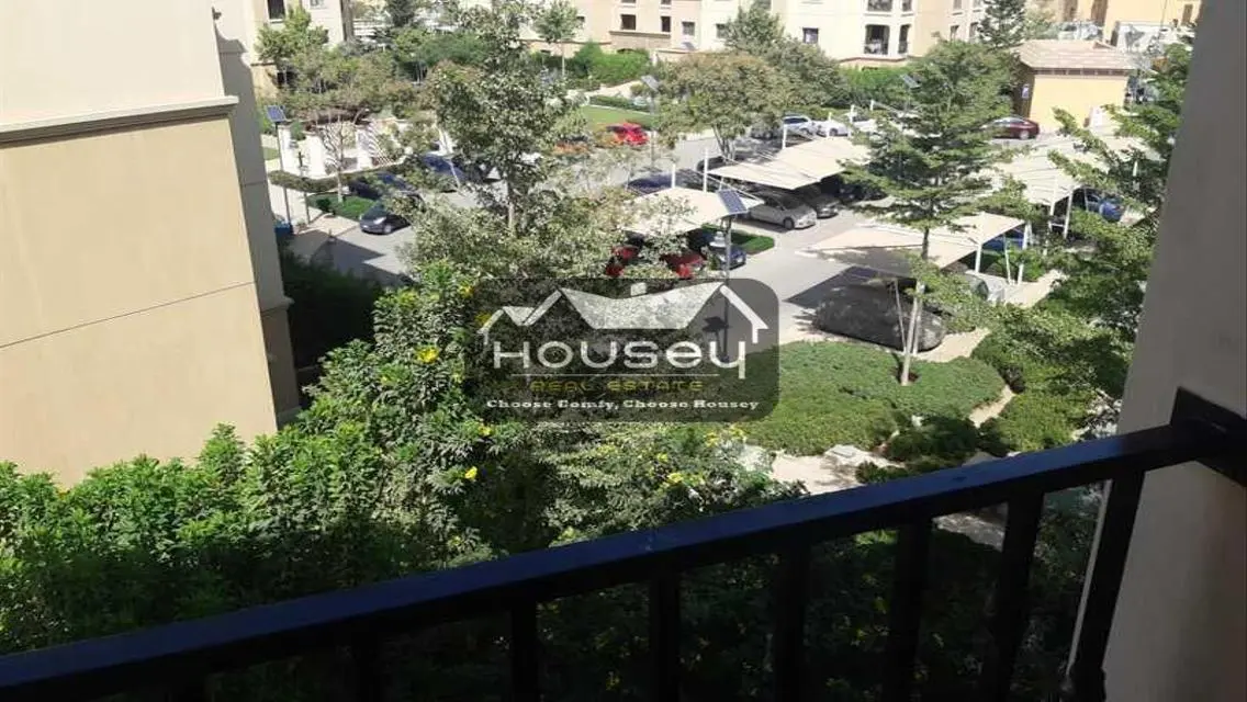 أول سكن - فيو أخضر - مفروشة بالكامل - بارسل23