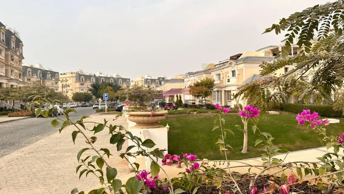 بينت هاوس  150متر+ 50 رووف  اقل مقدم في الماركت