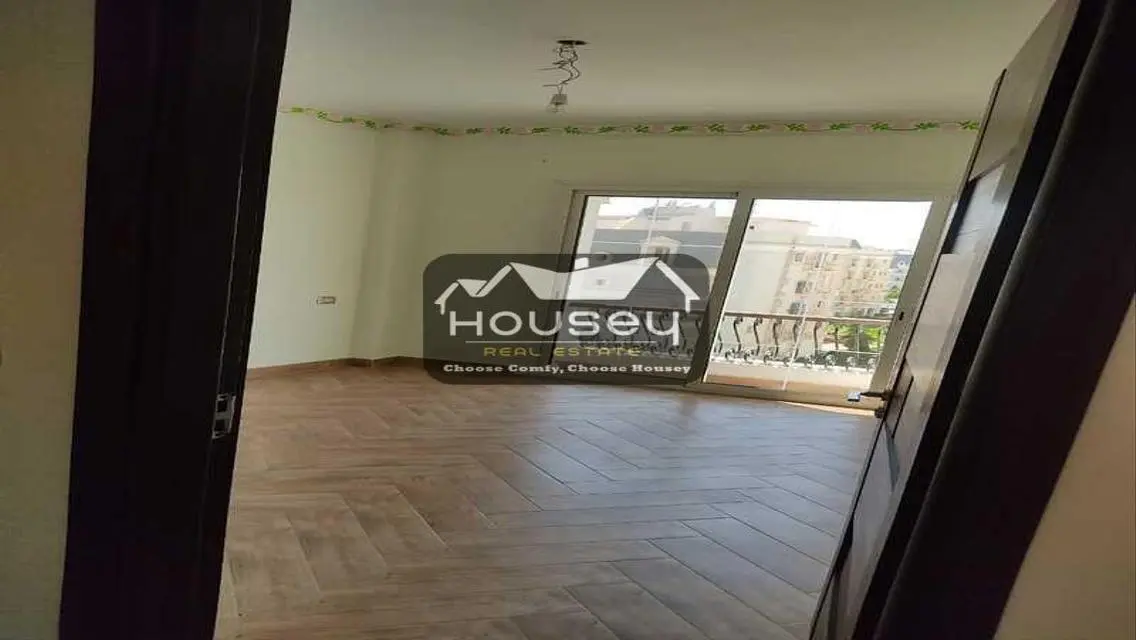 Behind swimming pool - Rent now! - Apartment - Mountian View Hyde Park