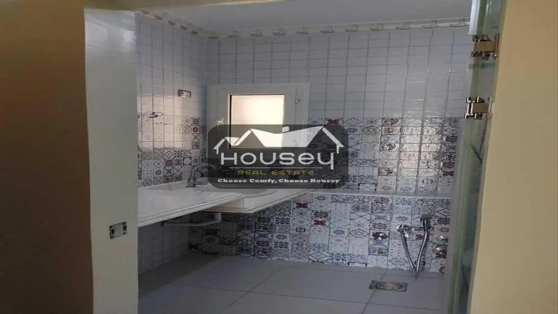 Behind swimming pool - Rent now! - Apartment - Mountian View Hyde Park
