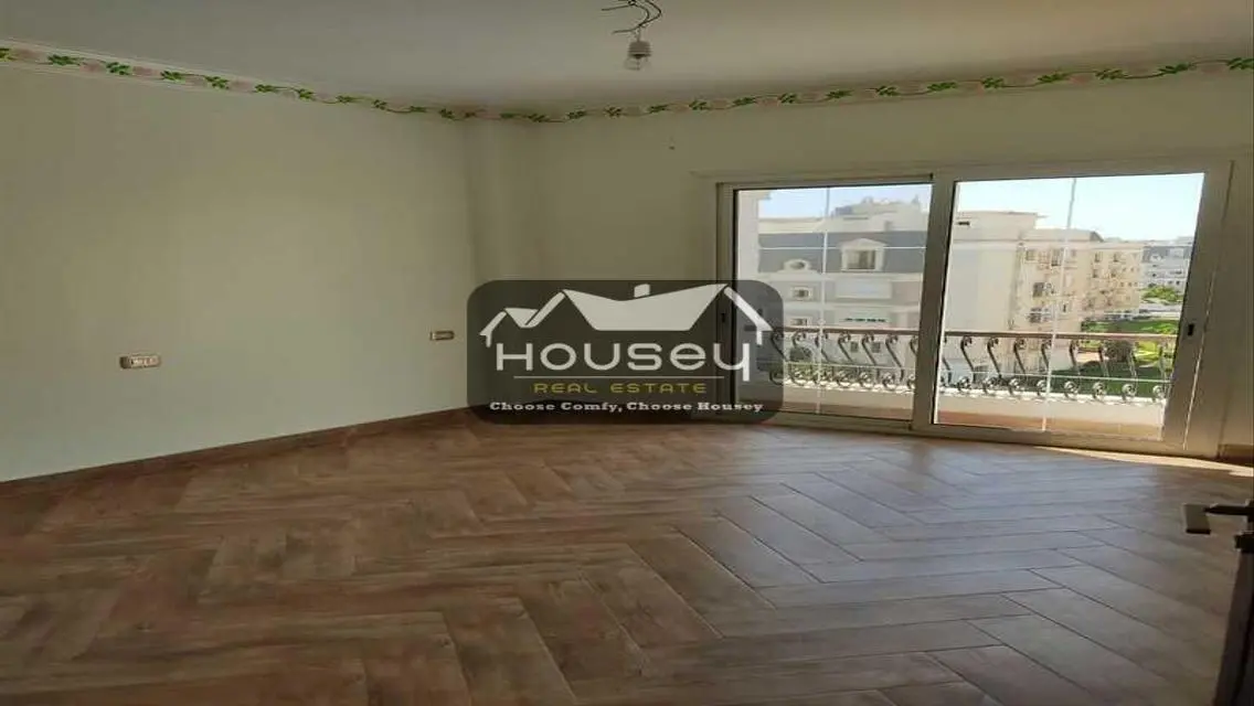 Behind swimming pool - Rent now! - Apartment - Mountian View Hyde Park