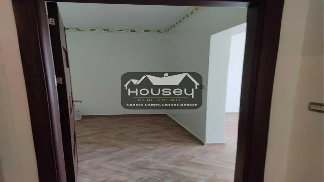 Behind swimming pool - Rent now! - Apartment - Mountian View Hyde Park