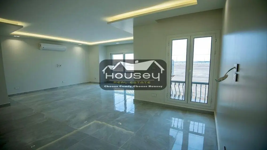 1st hand - Apt.- High End Finishes- Mountain view