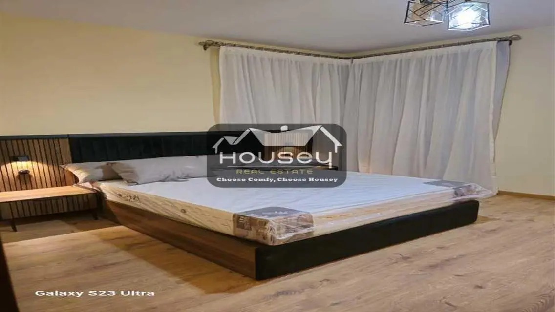 1st residence - Fully-furnished - Modern -Apt. for Rent - Eastown