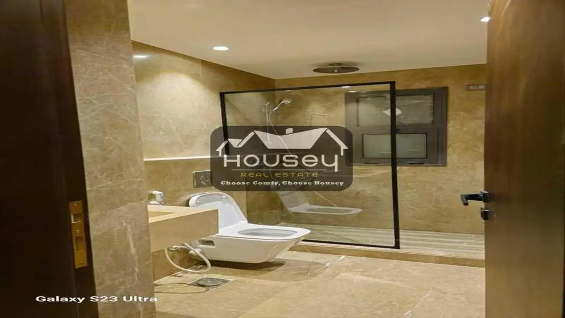1st residence - Fully-furnished - Modern -Apt. for Rent - Eastown