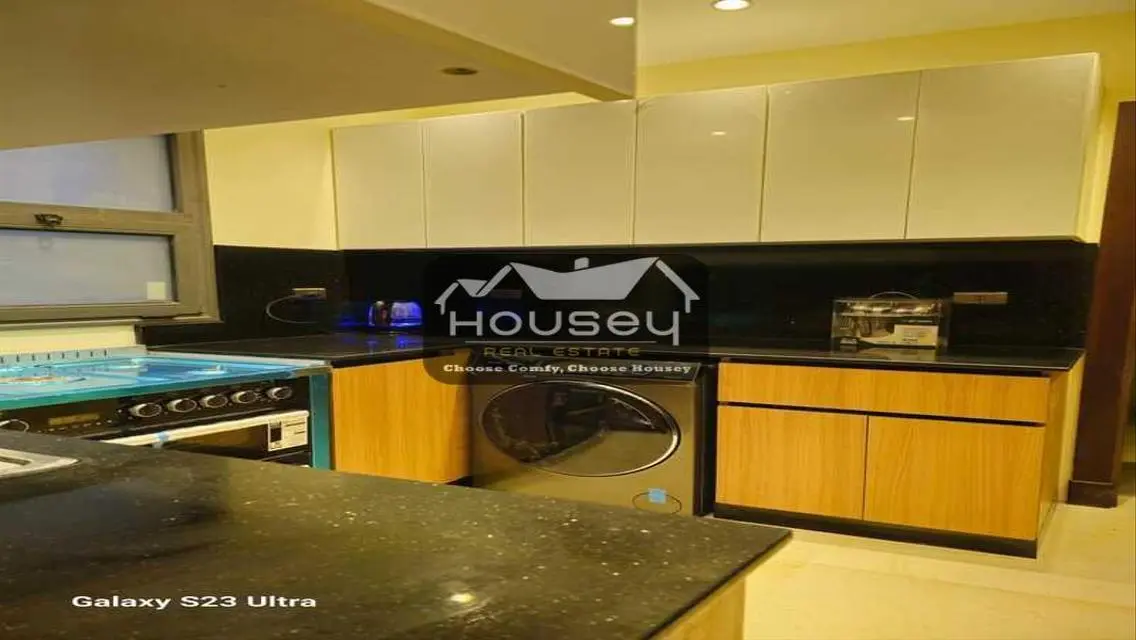 1st residence - Fully-furnished - Modern -Apt. for Rent - Eastown