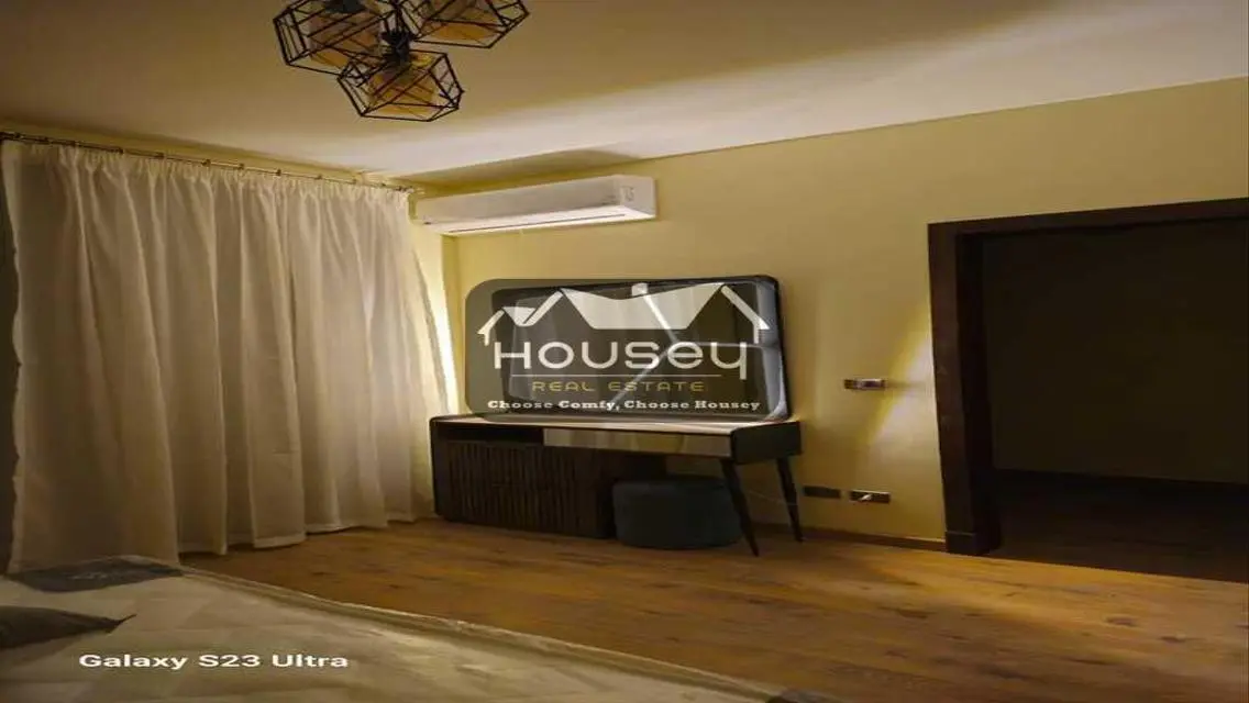 1st residence - Fully-furnished - Modern -Apt. for Rent - Eastown