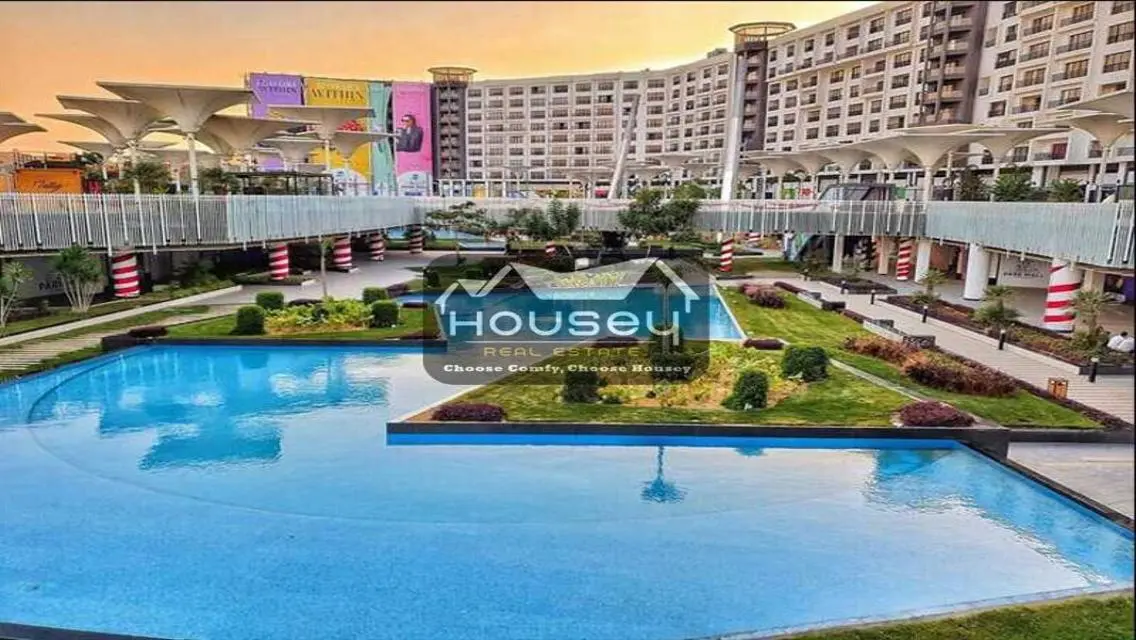 All rooms master With Pool View &amp; Calming Interior