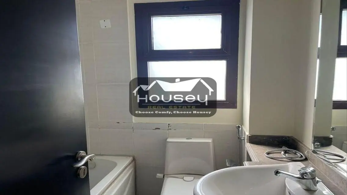 Rent it Now! -Distinctive Area- Town Villa Mivida