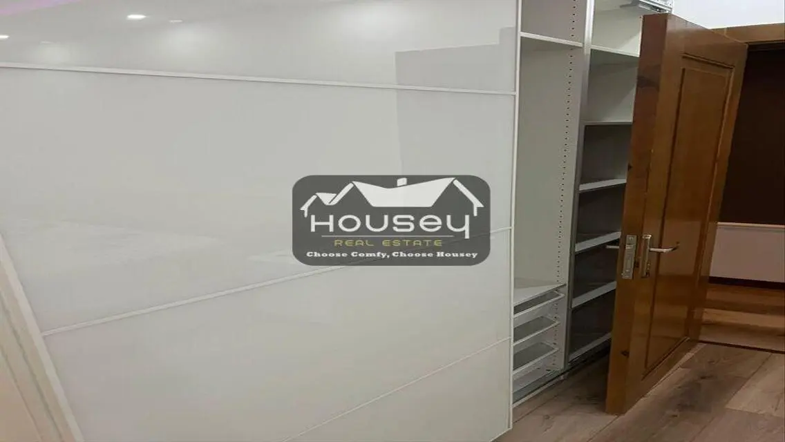 Modern-furnished - Beautiful - duplex - in Porto New Cairo