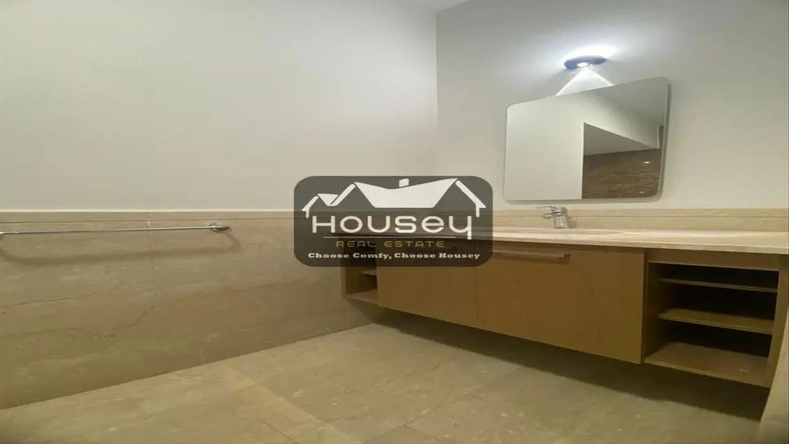 Spacious Apt. - for immediate rent - Boulevard