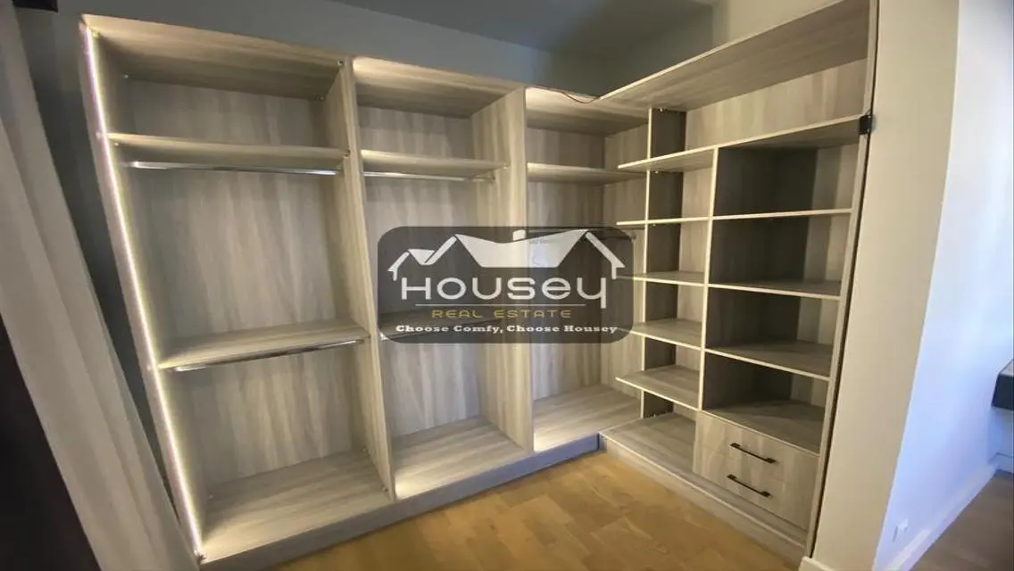 Spacious Apt. - for immediate rent - Boulevard