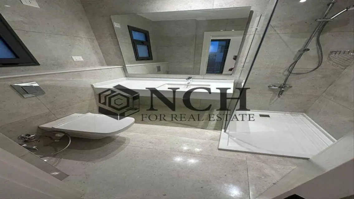LUXURIOUS APARTMENT 190M 3BED FO RENT IN EASTOWN .