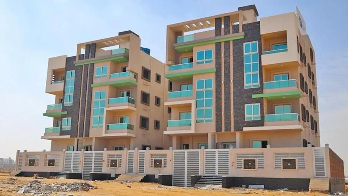 متاح اخر شقة علي view مميزفي التجمع الخامس