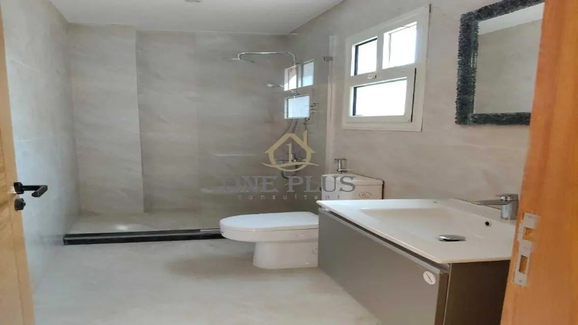 للايجار اول سكن شقة نصف مفروش مودرن بغرب الجولف