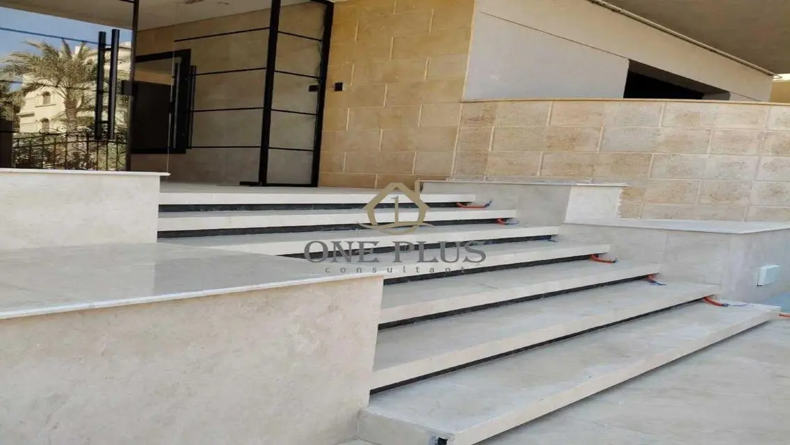للايجار اول سكن شقة نصف مفروش مودرن بغرب الجولف