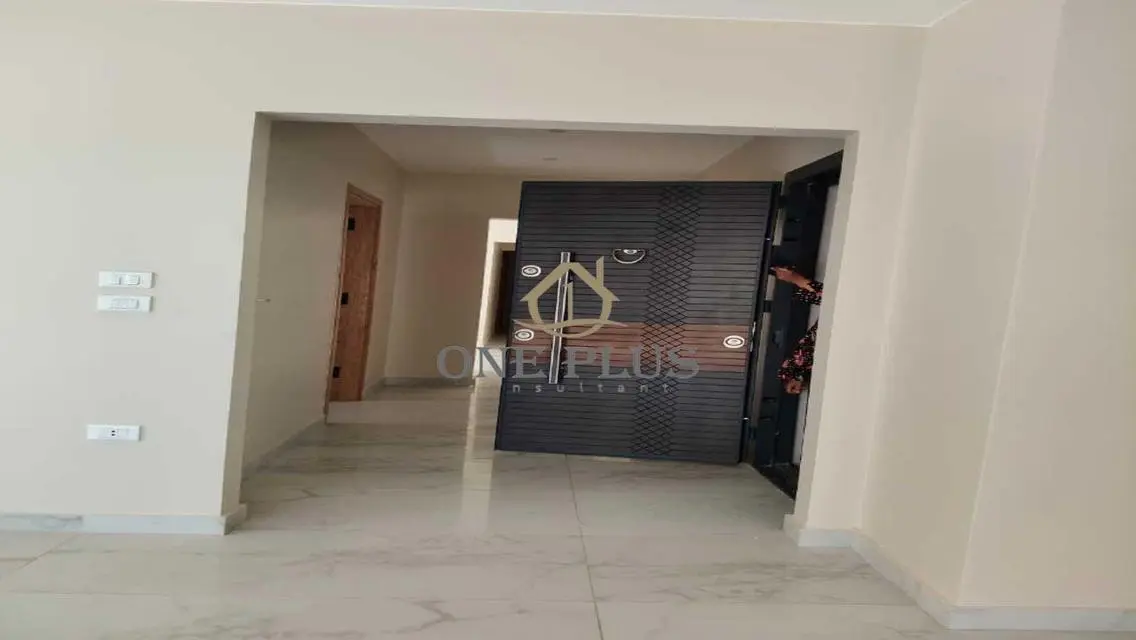للايجار اول سكن شقة نصف مفروش مودرن بغرب الجولف
