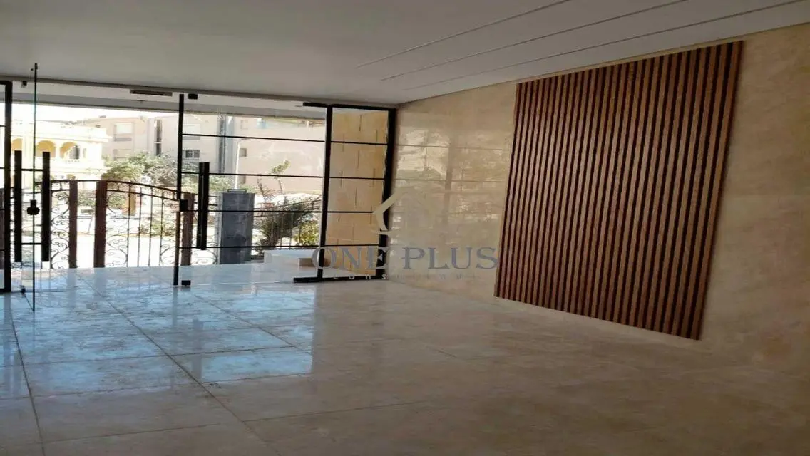 للايجار اول سكن شقة نصف مفروش مودرن بغرب الجولف