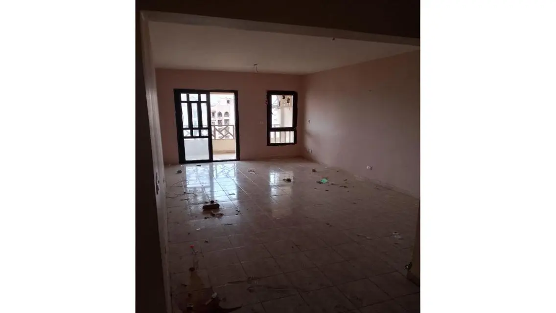 Apartment for rent in Rehab City, with a wide gard