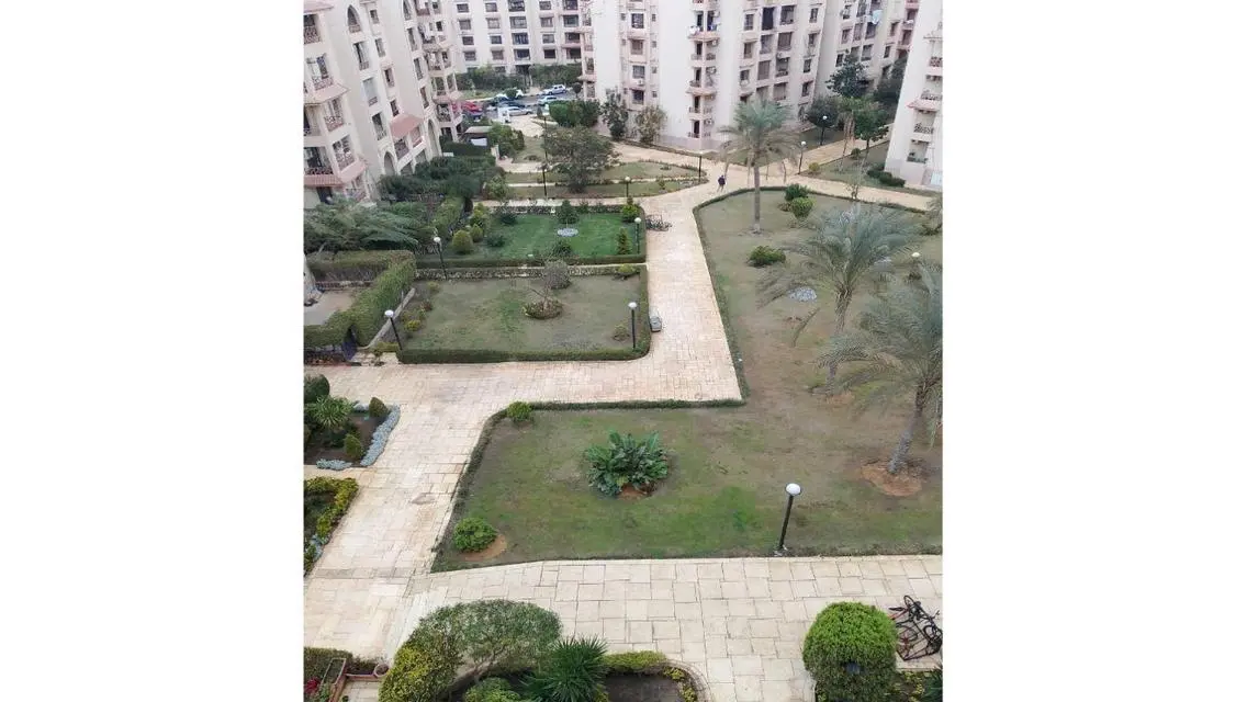Apartment for rent in Rehab City, with a wide gard