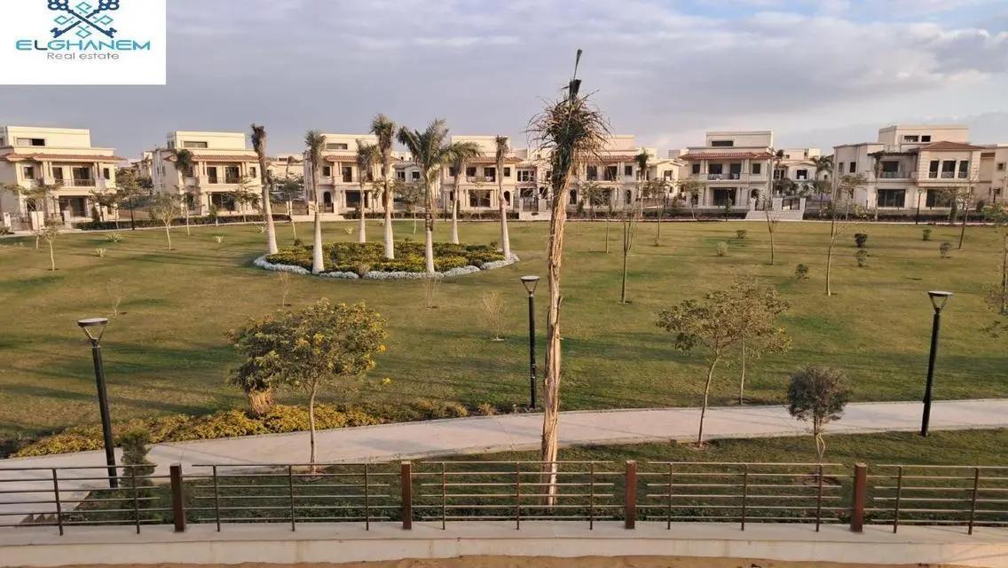 Standalone Villa For Sale 290m With Large Garden