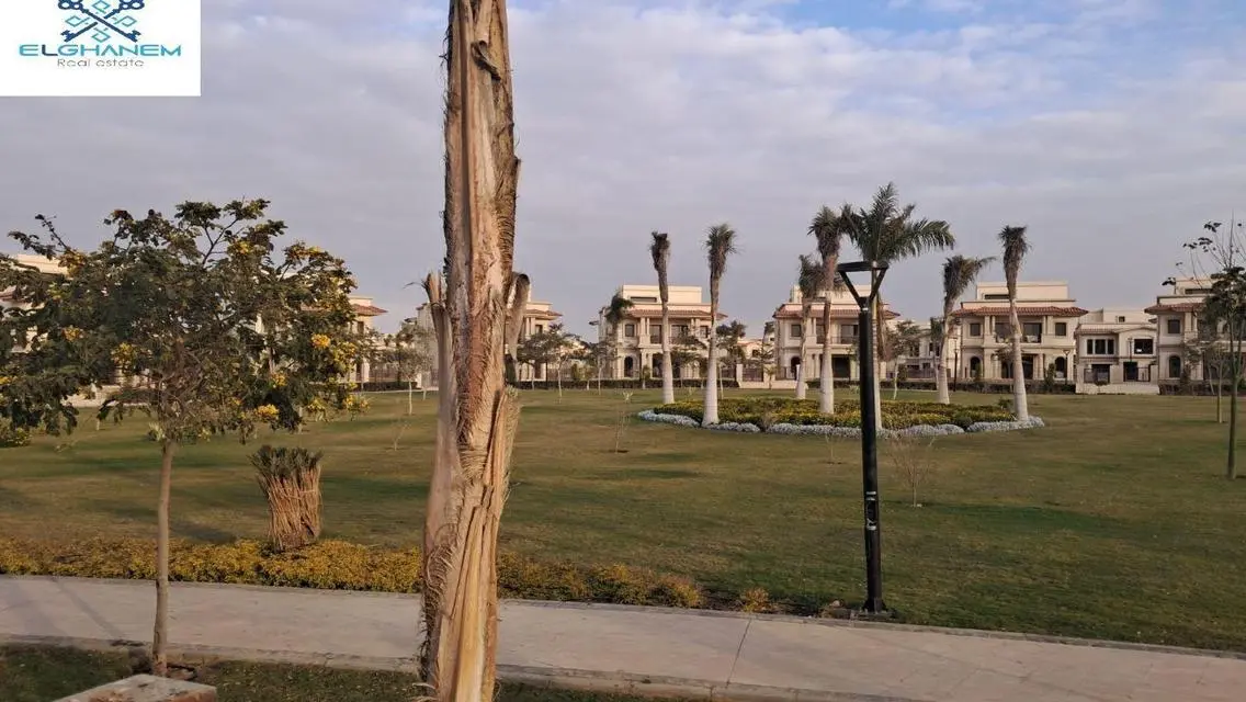 Standalone Villa For Sale 290m With Large Garden