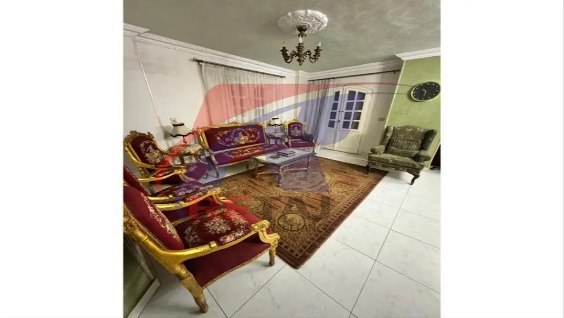 شقة مميزة بمساحة واسعة للبيع