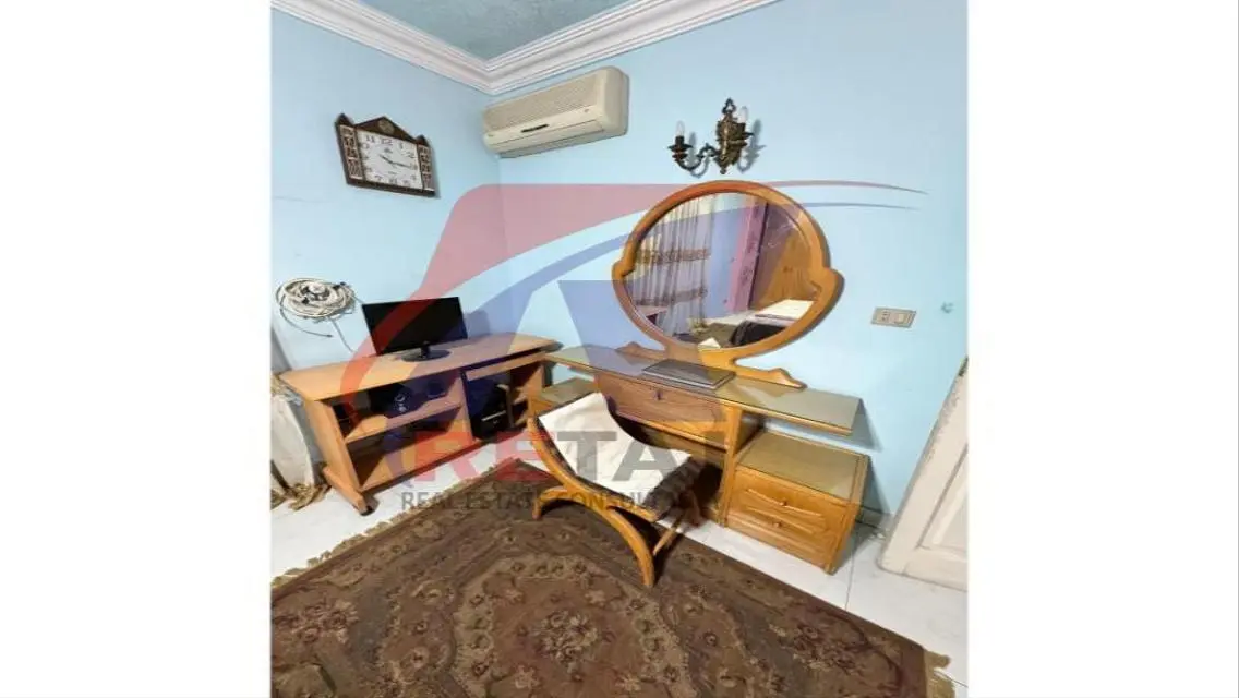شقة مميزة بمساحة واسعة للبيع