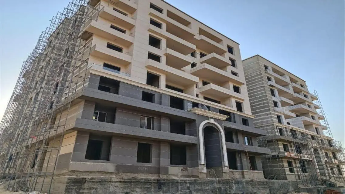 امتلك ستوديو 77م  بمقدم 190الف في دي جويا العاصمة