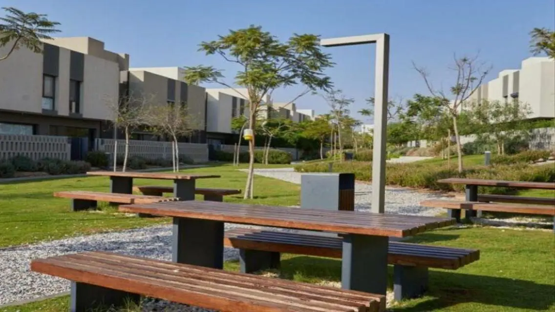 For sale, a fully finished apartment in Al Burouj,