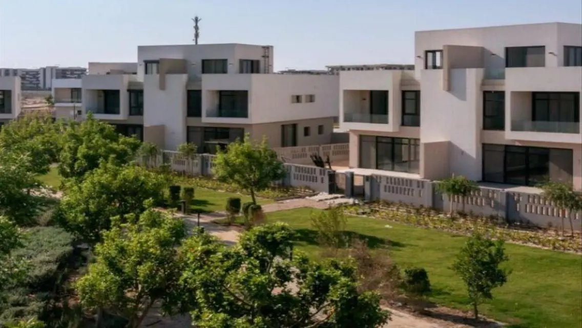 For sale, a fully finished apartment in Al Burouj,
