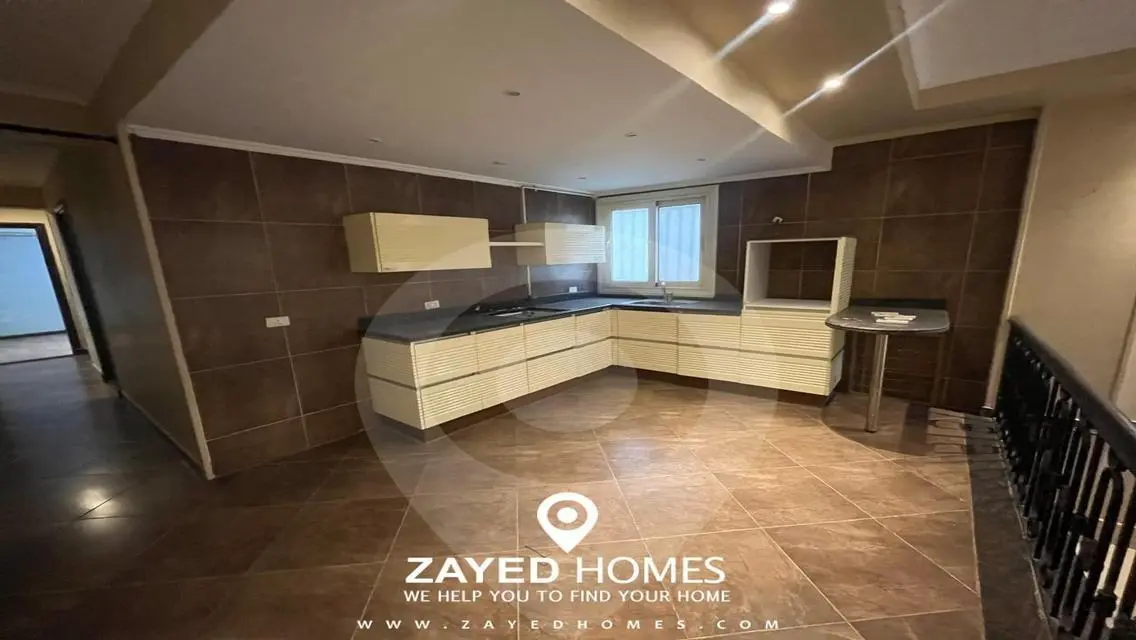 Duplex for sale in Beverly Hills - Sodic