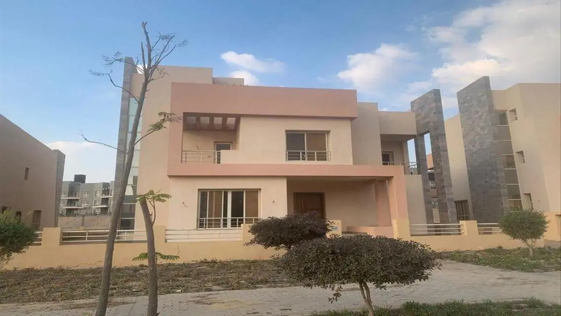 villa for sale in Grand Heights Compound , october