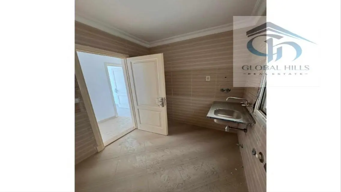 Apartment prime location for sale in madinaty