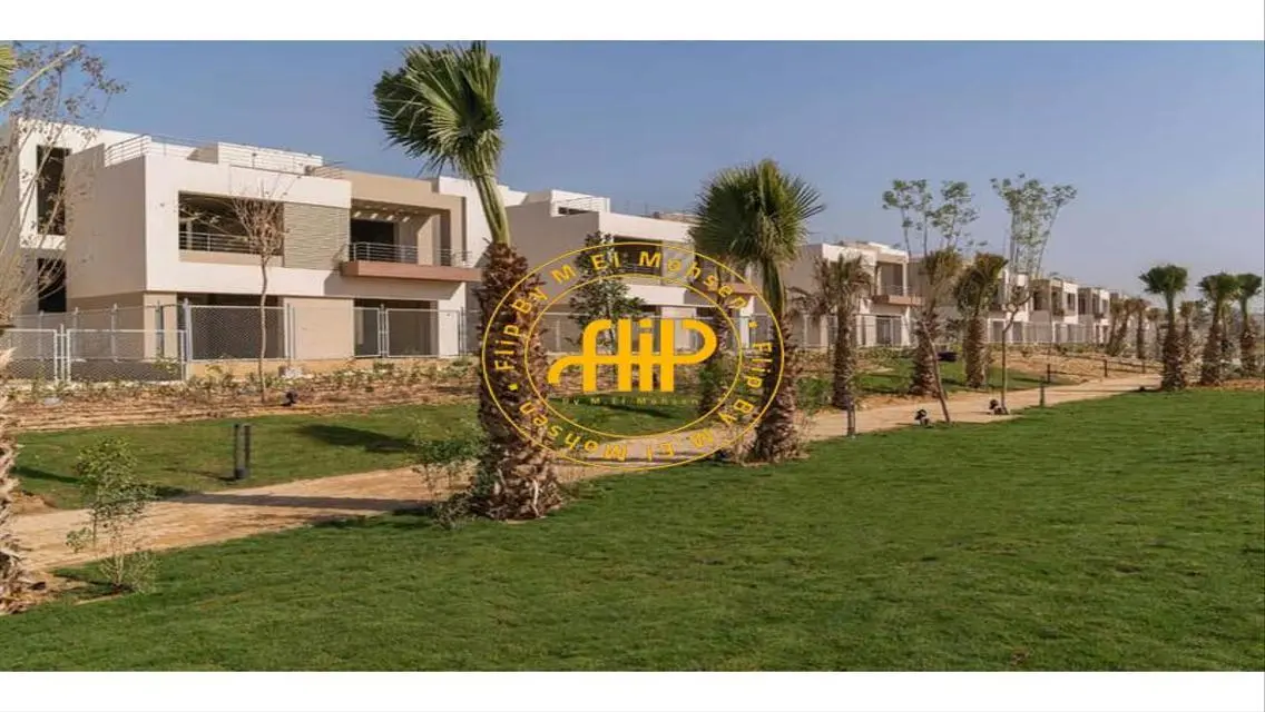 Townhouse Middle For Sale In The Crown 278M
