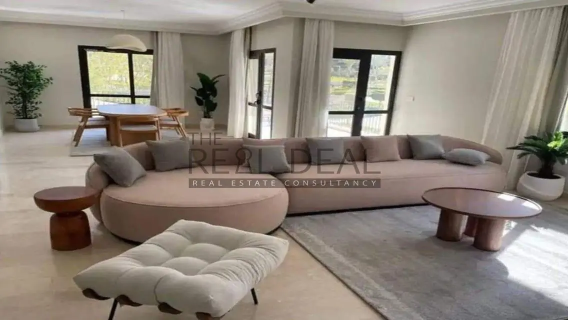 Luxurious Villa in Al-Burouj With Private Pool and Garden