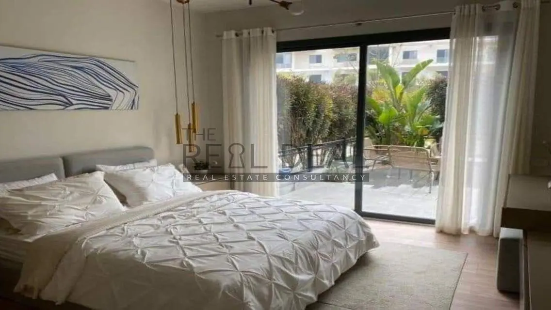 Luxurious Villa in Al-Burouj With Private Pool and Garden