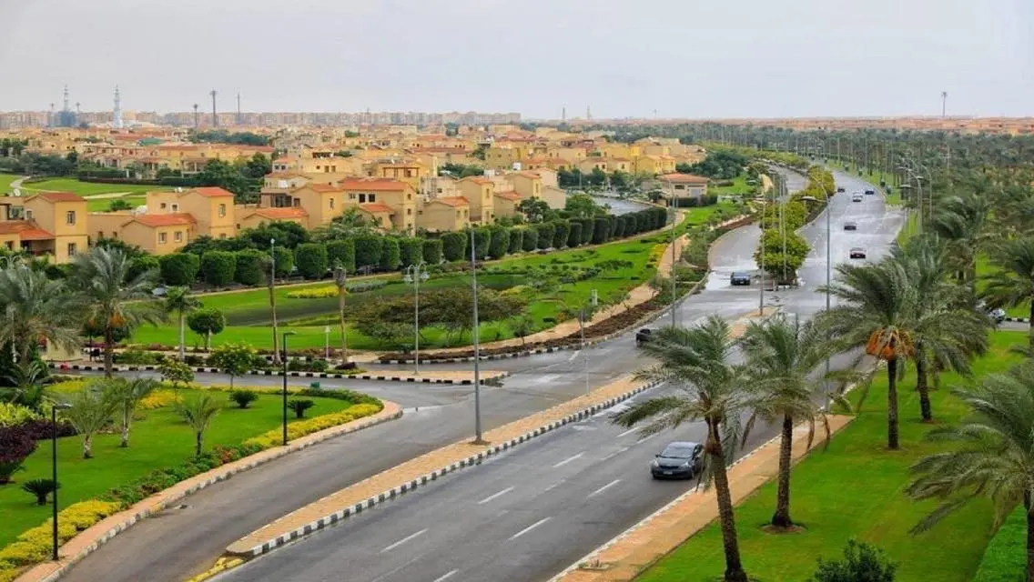 شقة للإيجار 200م أول سكن في B12 أمام الخدمات مباشر