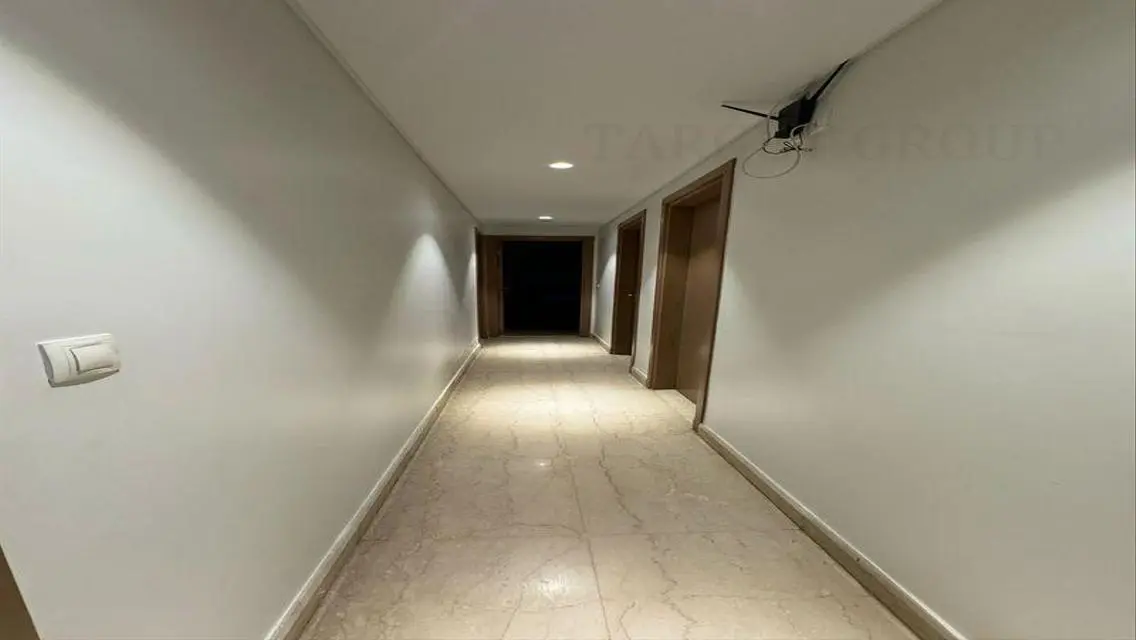 Ultra modern furnished apartment in Boulevard